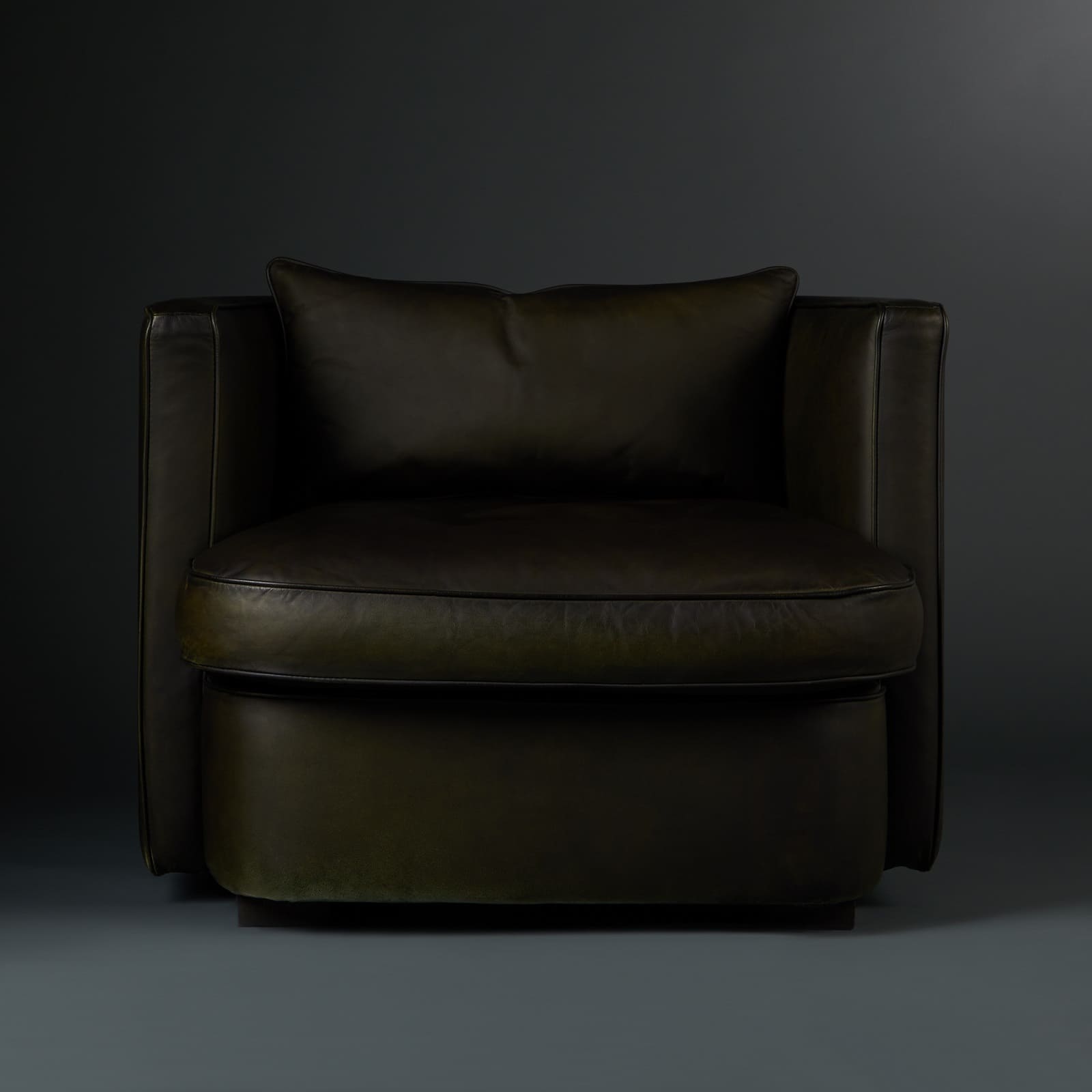 Club Chair Julia leather, British green matt